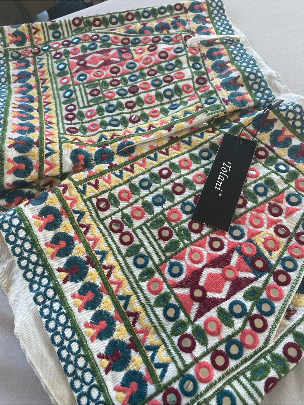 NWT Tolani Sabina Women’s Ivory Geometric Shorts Size S Embroidered/Embellished